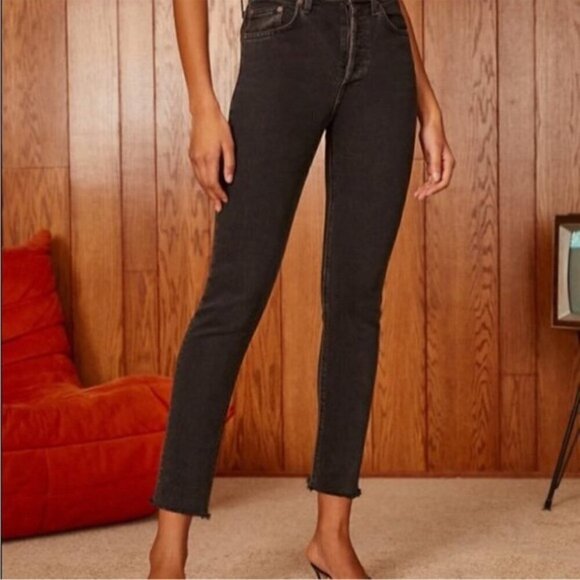 Aritzia Denim Forum The Yoko High Rise Slim Faded Black Raw Hem Size 26 - Picture 2 of 12